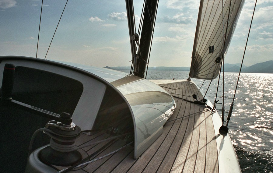 Stowaway Sailboat: The B Yachts B30 - The Manual