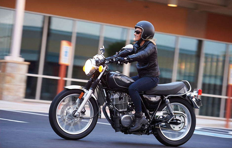 Throttle Jockey: Singles therapy on Yamaha's SR400 retrobike - The