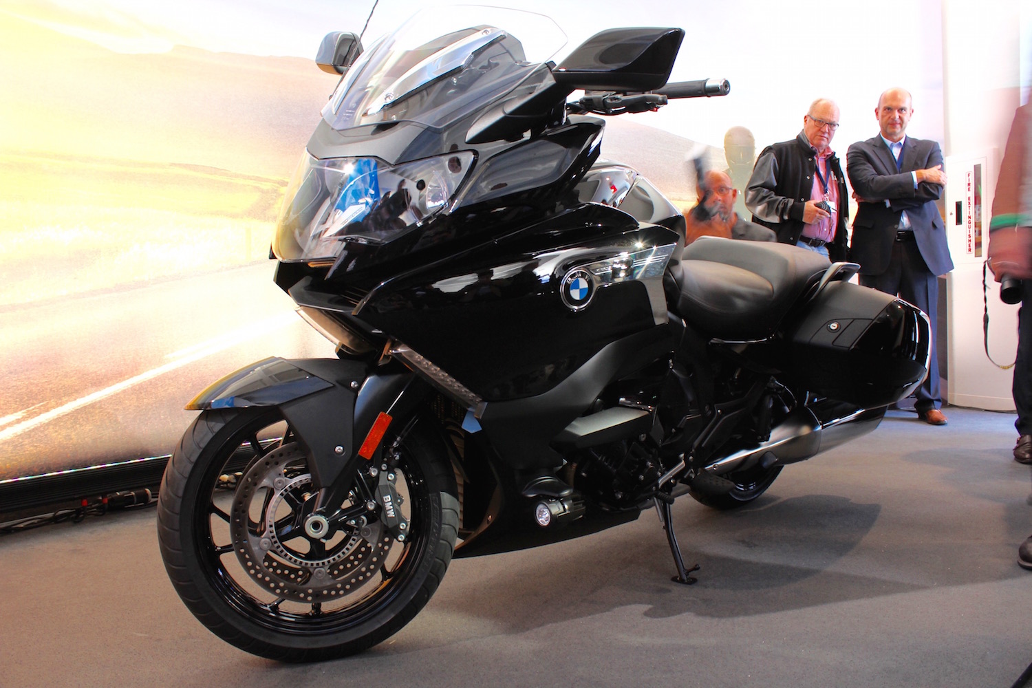 New BMW K1600 B Touring Bike Wants To Define Two-Wheeled Comfort In ...