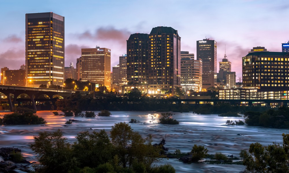 A picture of Richmond Virginia's skyline at dusk