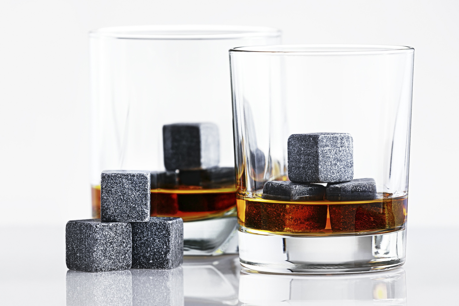 Experiment: Ice vs. Whiskey Stones vs. Tilt Chilling Sphere - Drinkhacker