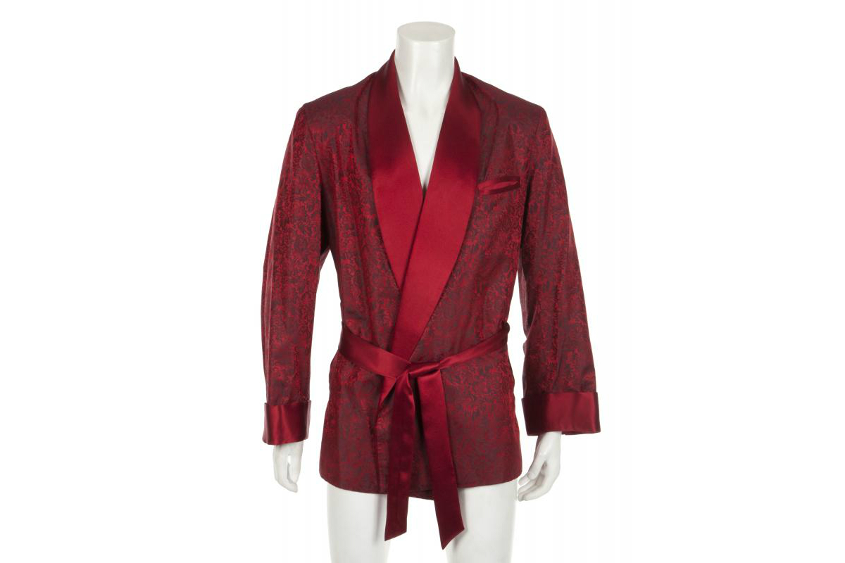 Aggregate 112+ hugh hefner dressing gown latest - camera.edu.vn