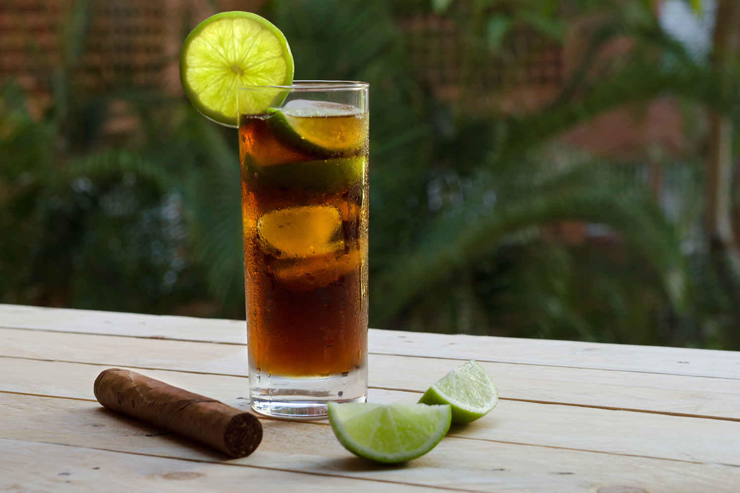 Cuba Libre Cocktail Recipe - Gastronom Cocktails