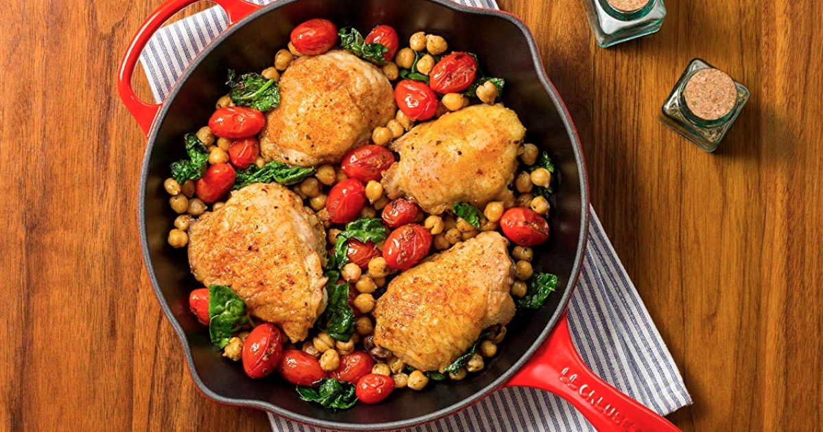 https://www.themanual.com/wp-content/uploads/sites/9/2019/04/le-creuset-signature-skillet-featured-image.jpg?resize=1200%2C630&p=1