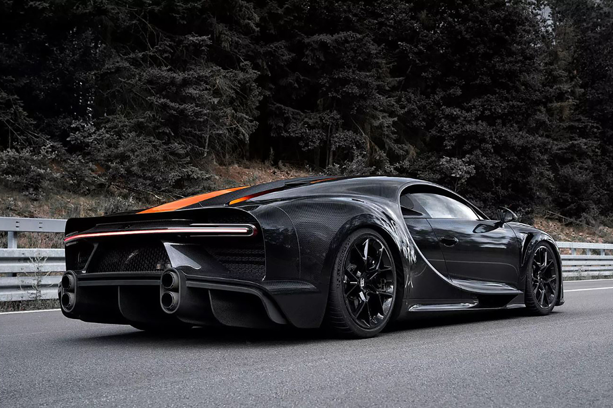 Watch This Bugatti Chiron Shatter A World Speed Record At More Than 300 ...