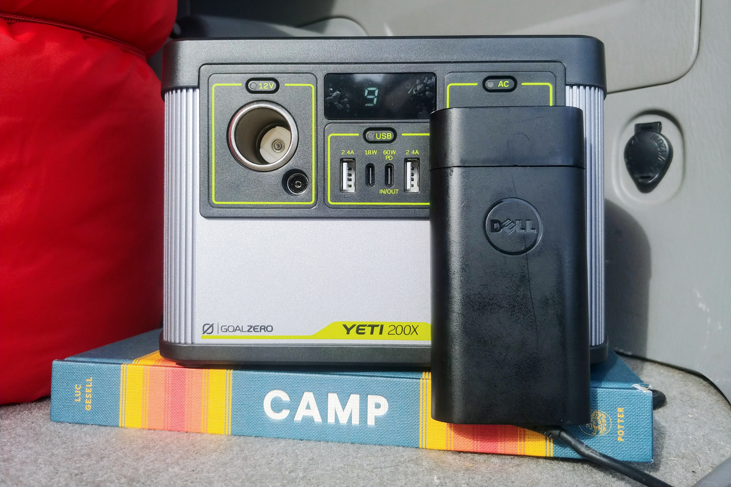 Yeti 200x top Goal Zero power bank