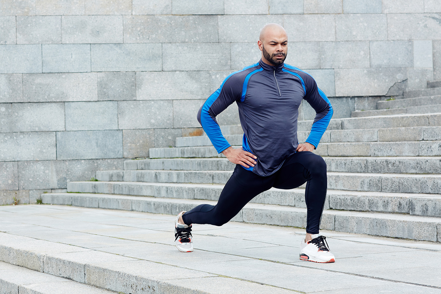 Everything You Need To Know About Jump Squats. Nike SI