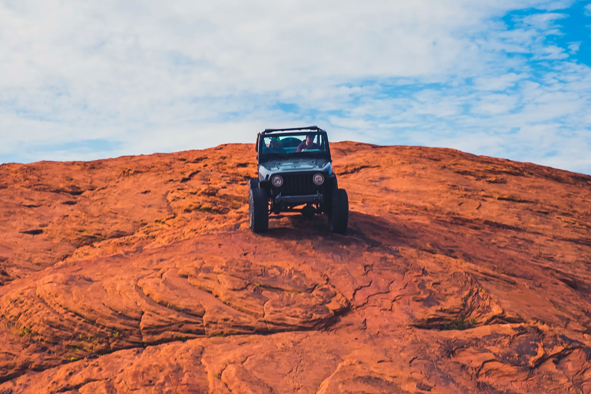 Off-Road Safety Tips for Rock Crawling  : Mastering the Terrain for Adventure