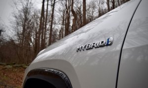 2020 toyota rav4 xse hybrid review 10