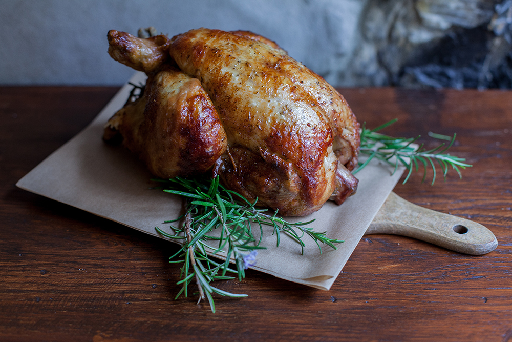 9 tips on how to roast a juicy whole chicken - The Manual