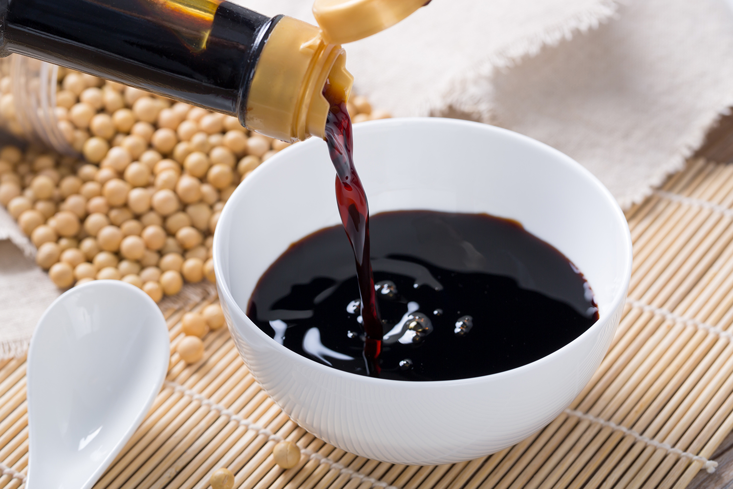 The 11 Best Soy Sauce Brands From Around The World - The Manual