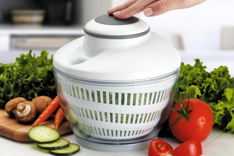 The Best Salad Spinners To Keep Your Greens Clean - The Manual