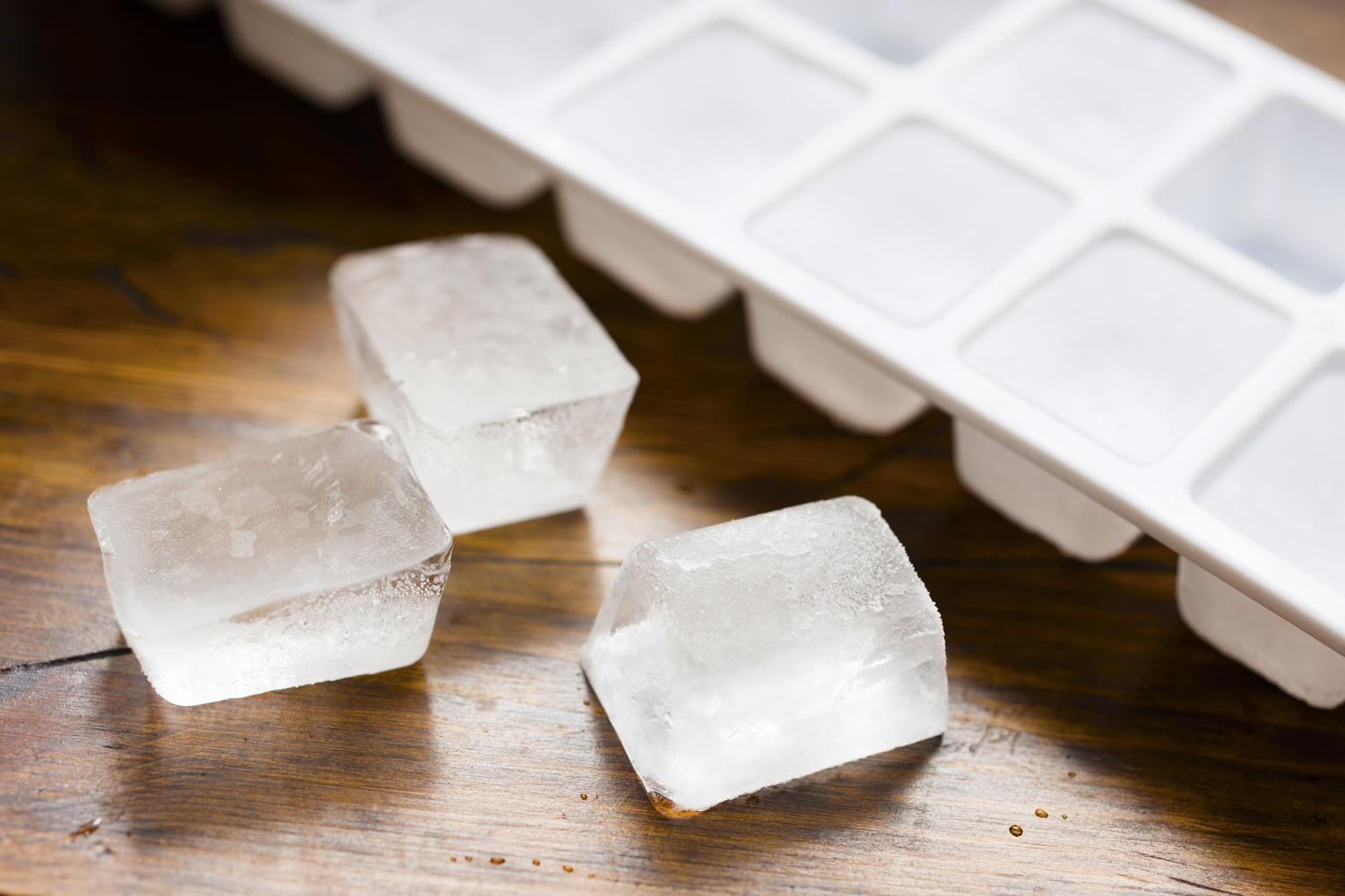Novelty Ice Cube Trays: Make Your Own Aesthetic Ice Cubes With These Trays  and Molds
