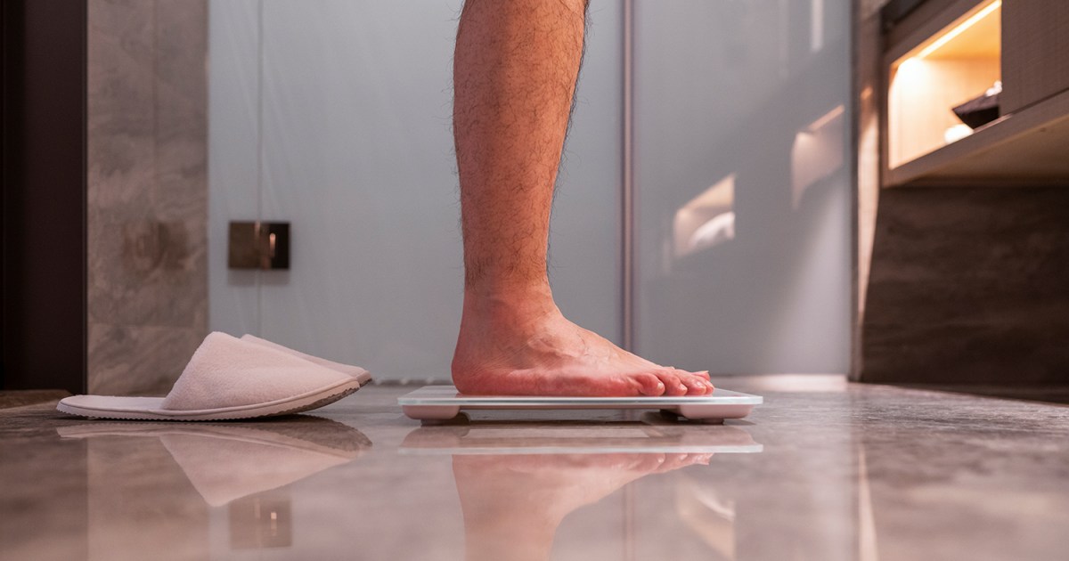 Anker's P2 smart scale tracks 15 body metrics and syncs with Apple