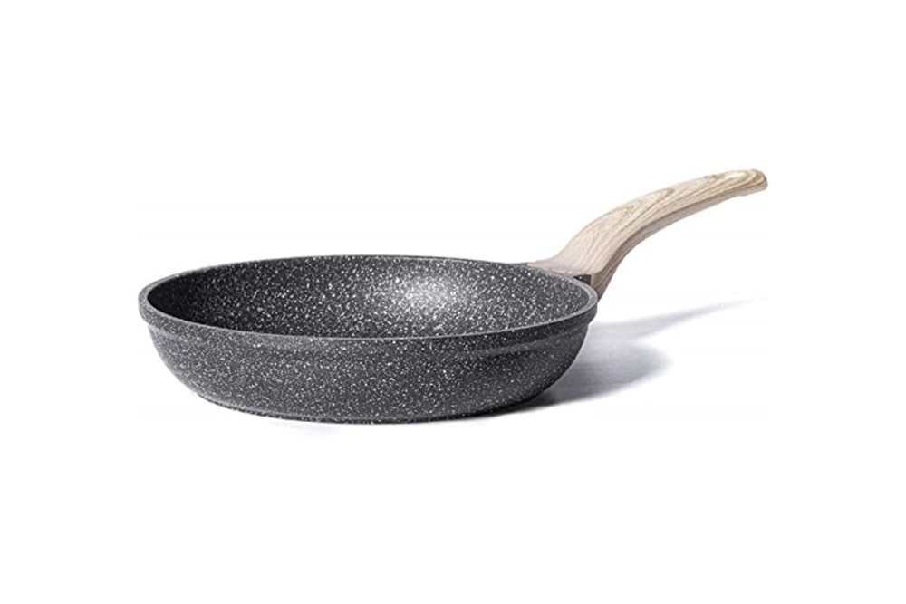 https://www.themanual.com/wp-content/uploads/sites/9/2021/02/carote-8-inch-nonstick-skillet-frying-pan.jpg?fit=800%2C533&p=1