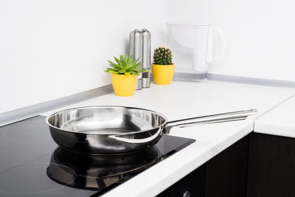 How to Clean Stainless Steel Pans, According to Cleaning Experts