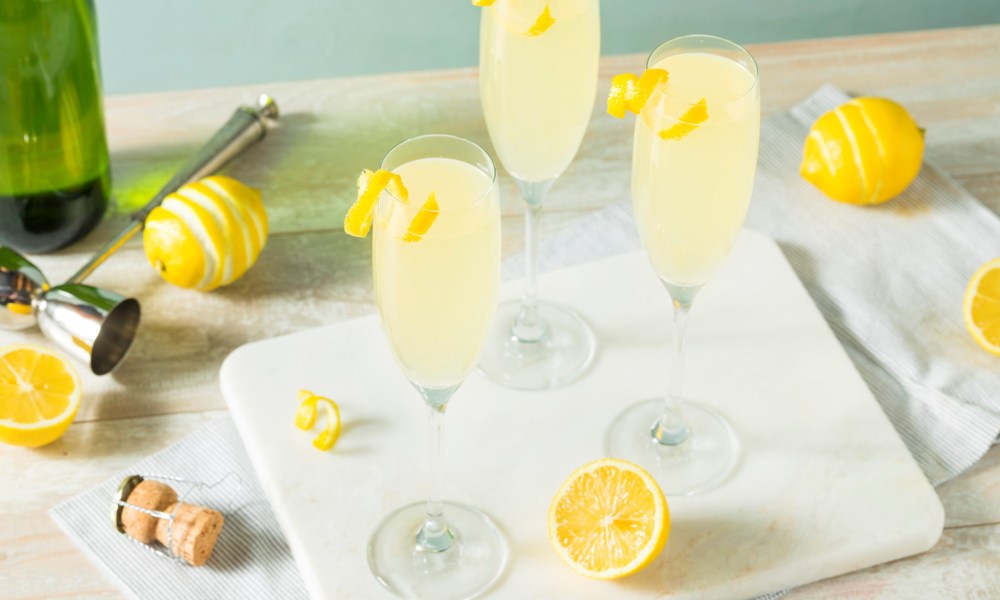 Boozy bubbly lemon French 75 cocktail