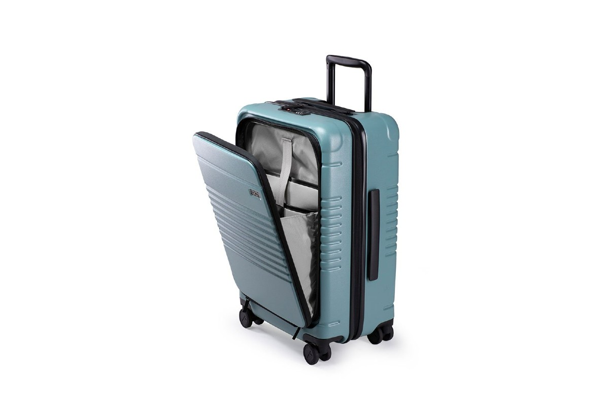 The Arlo Skye Zipper Carry-On Max Is Beautiful, Functional Luggage - The  Manual