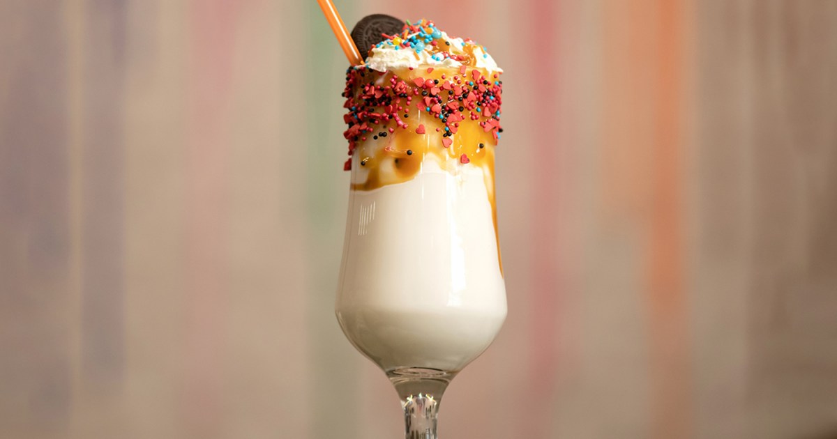 https://www.themanual.com/wp-content/uploads/sites/9/2021/07/how-to-make-spiked-milkshake-2021.jpg?resize=1200%2C630&p=1