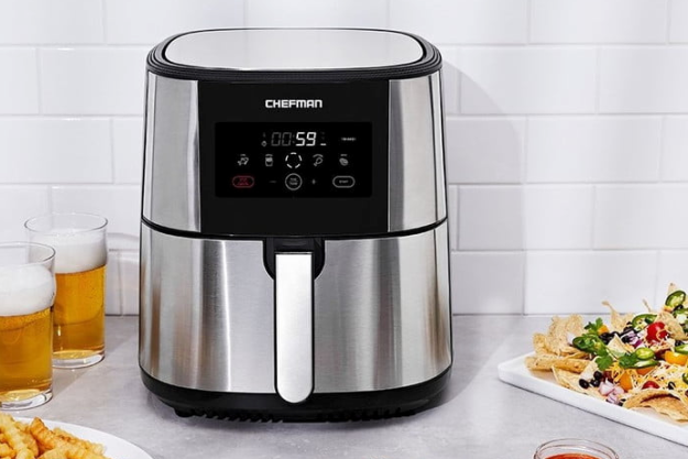 https://www.themanual.com/wp-content/uploads/sites/9/2021/08/chefman-air-fryer-deal-walmart-august.png?resize=625%2C417&p=1