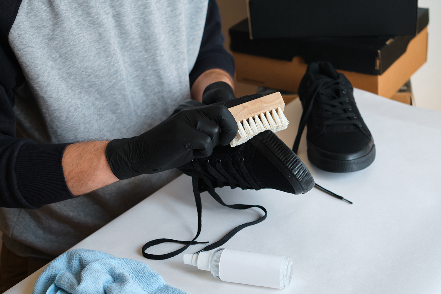 sneaker bar cleaning