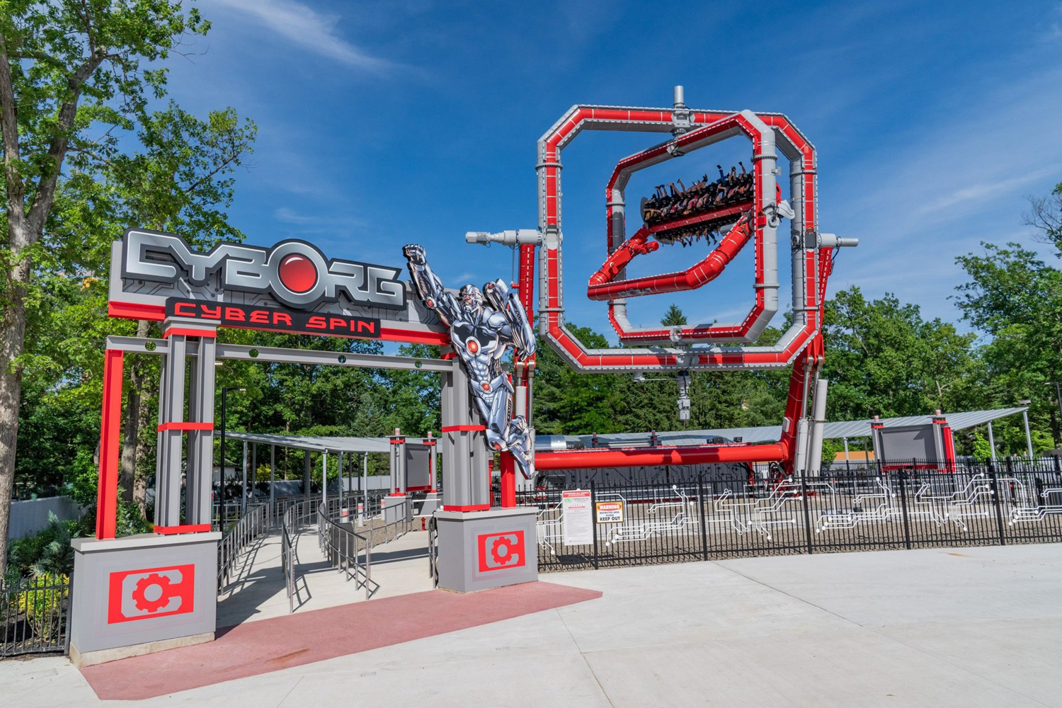 Cyborg Cyber ​​Spin at Six Flags Great Adventure.