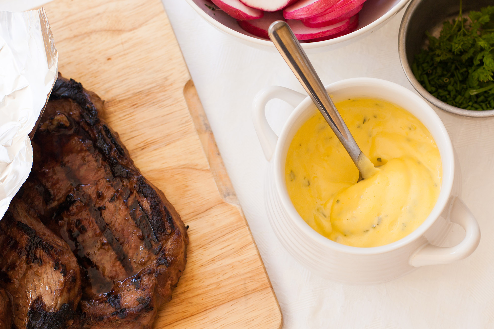 How To Make A Velvety Smooth Bearnaise Sauce | The Manual