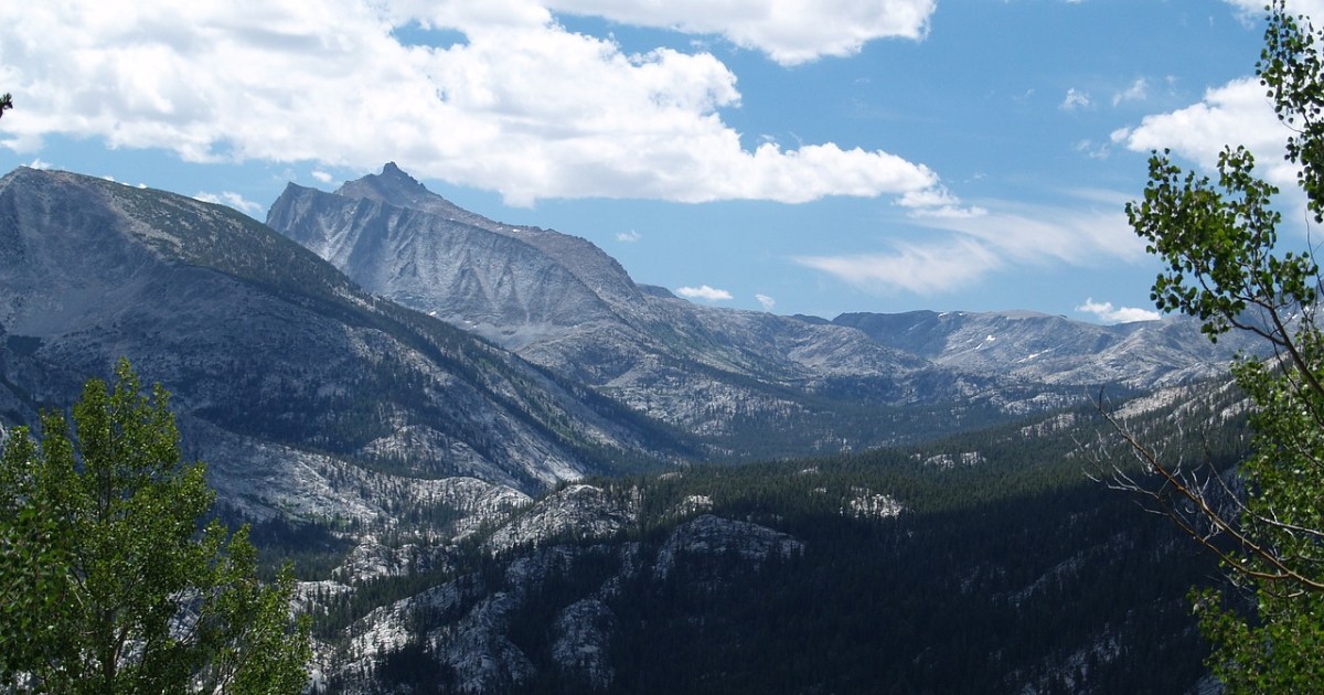 A complete guide to hiking the John Muir Trail in California