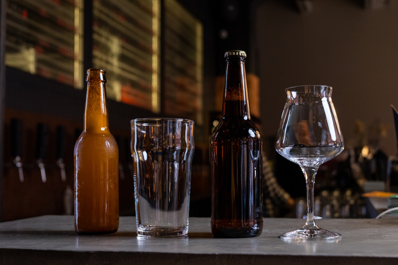 How Glassware Shape Changes Your Beer