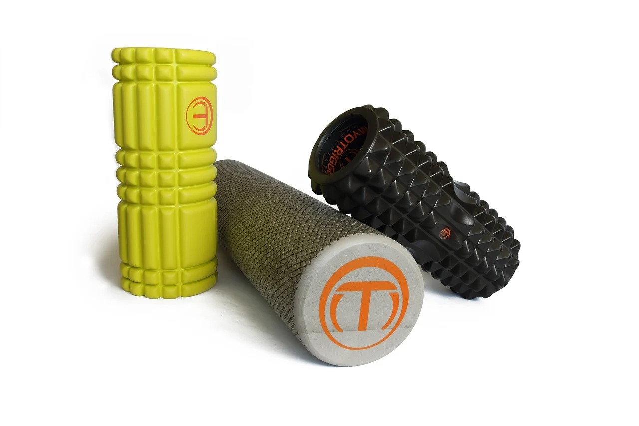 Here's What Foam Rolling Is Actually Doing When It Hurts So Good