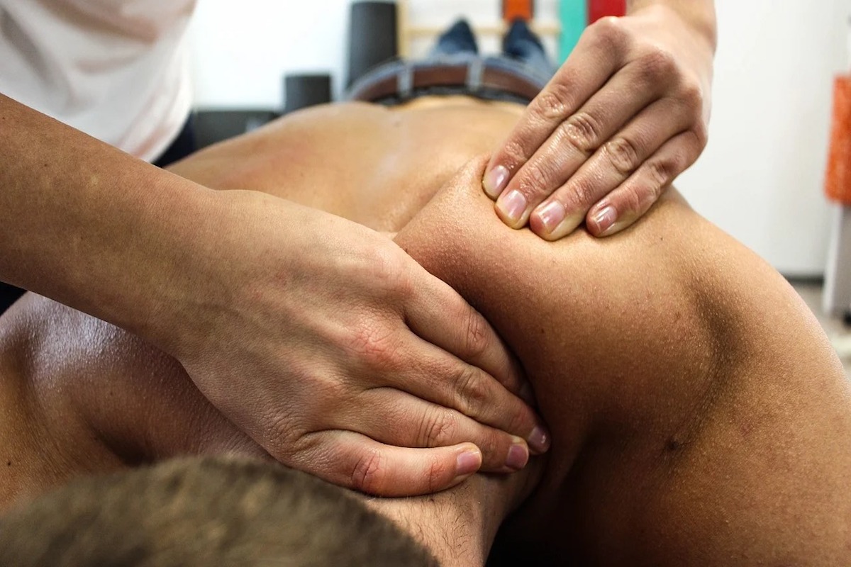 Overcome Shyness to Get the Best Male-Male Massage: A Guide for Beginners