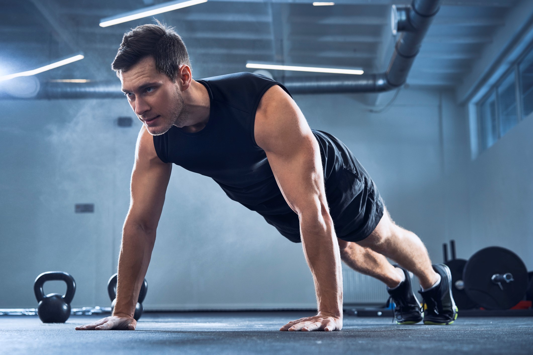 Top 10 muscle-building push-ups and progressions - The Fitness