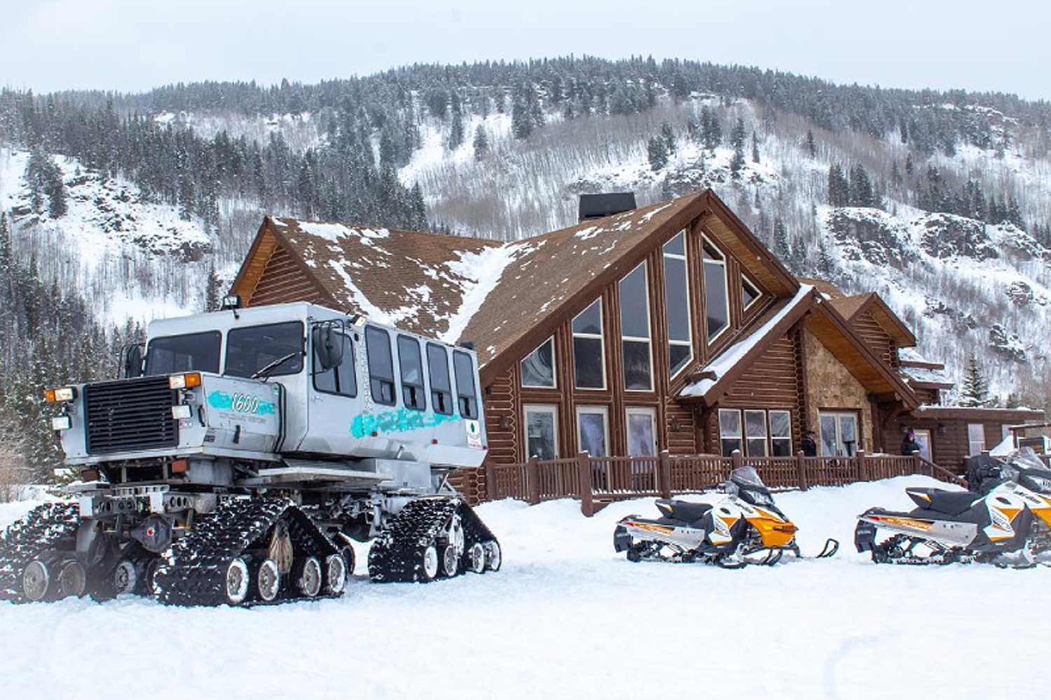 snow cat tours vail