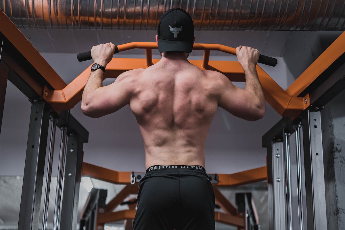 Lats workout without online equipment