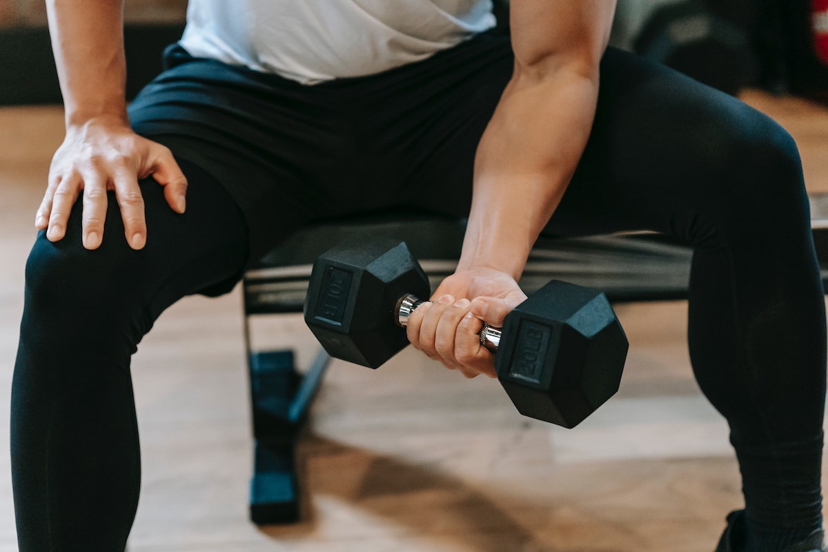 Stretches before lifting online dumbbells