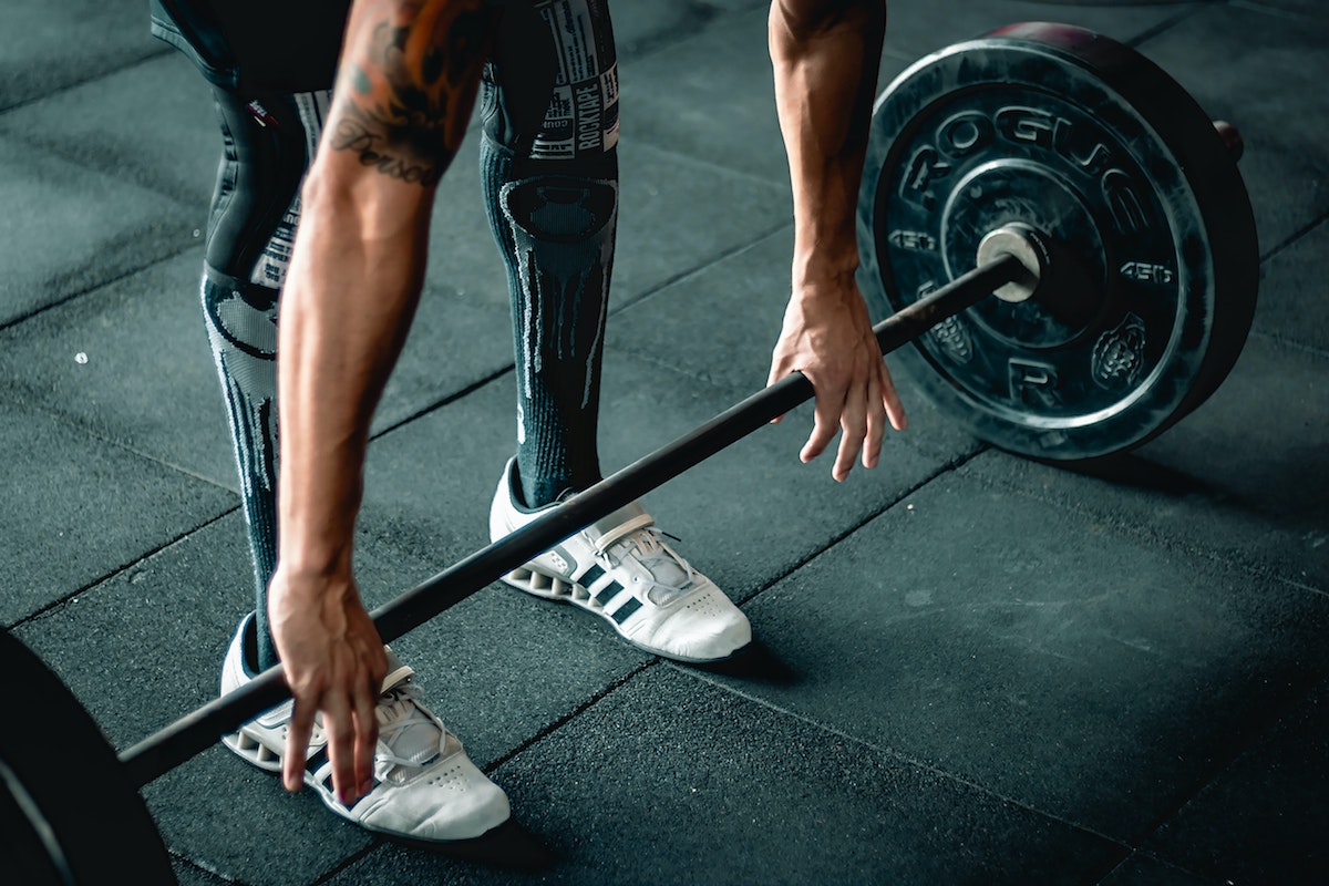 Man doing deadlifts