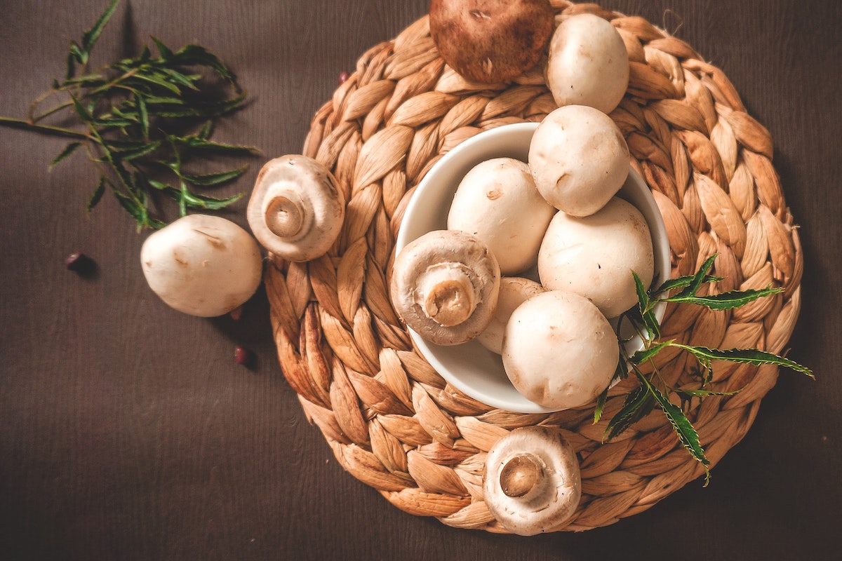 White button mushrooms