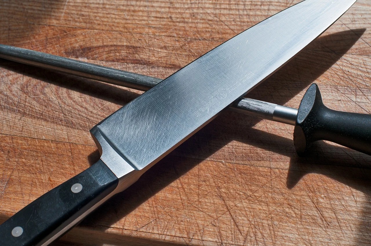 Cooking tips: Learn the best way to sharpen a knife (and why it’s so important)