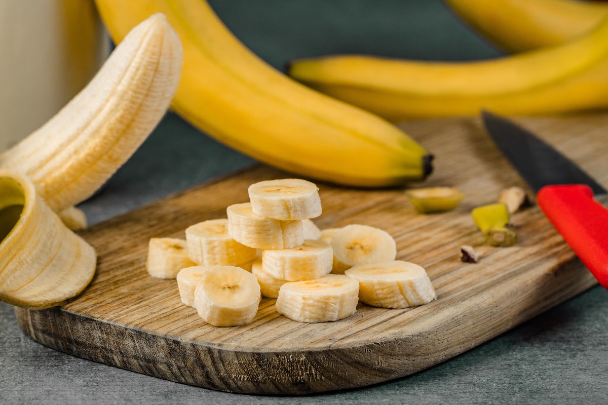 Sliced banana on a plate.