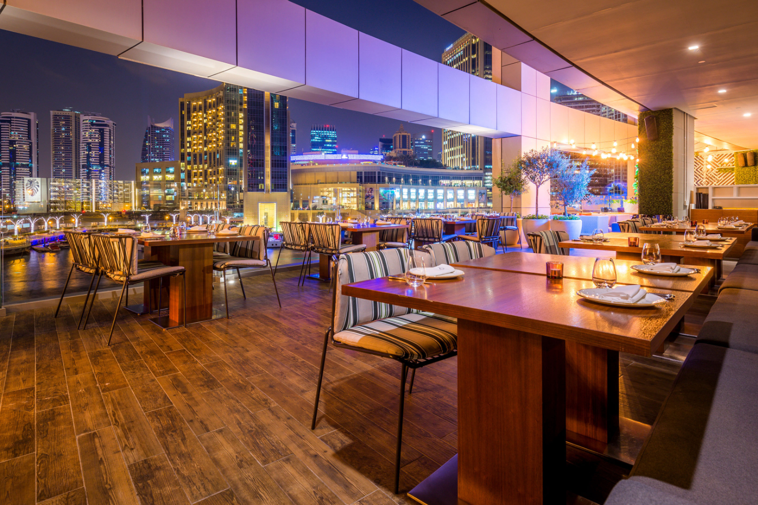 Dining room at Marina Social in Dubai