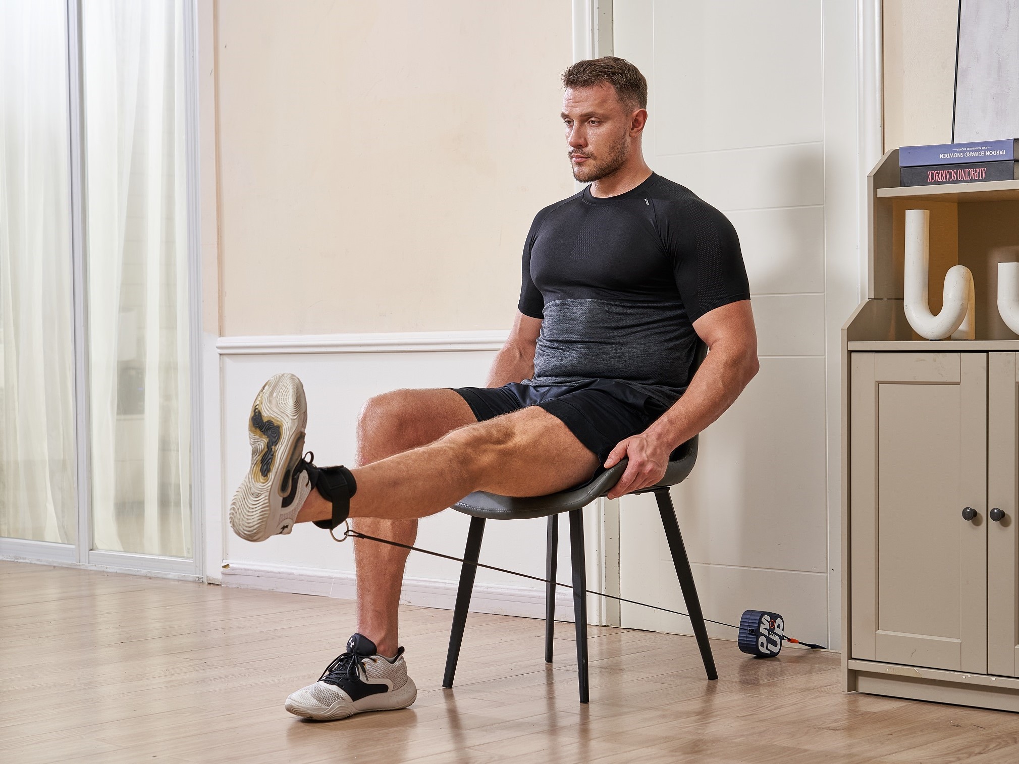 Two different strength exercise for online legs