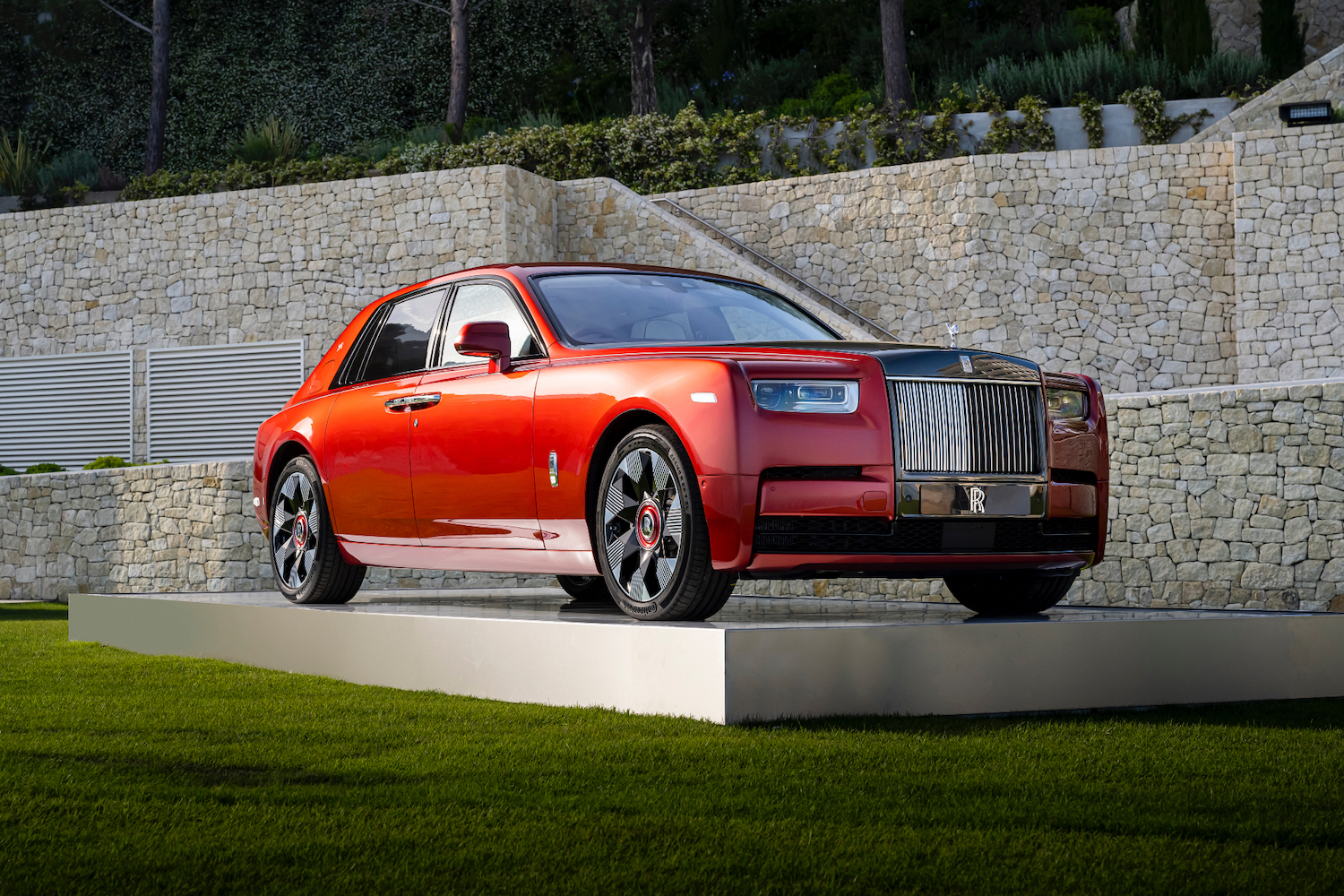 2020 Rolls-Royce Phantom Base Sedan Pricing and Options - Autoblog