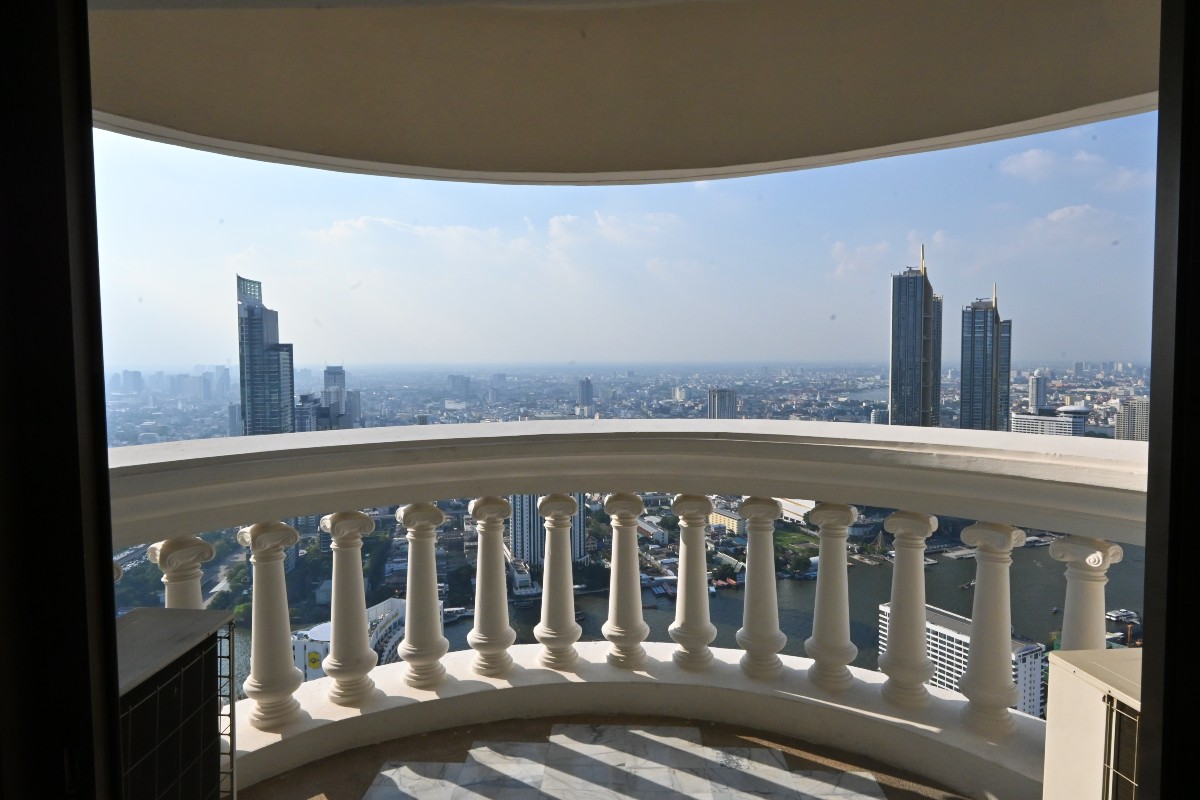 lebua Club Tower.