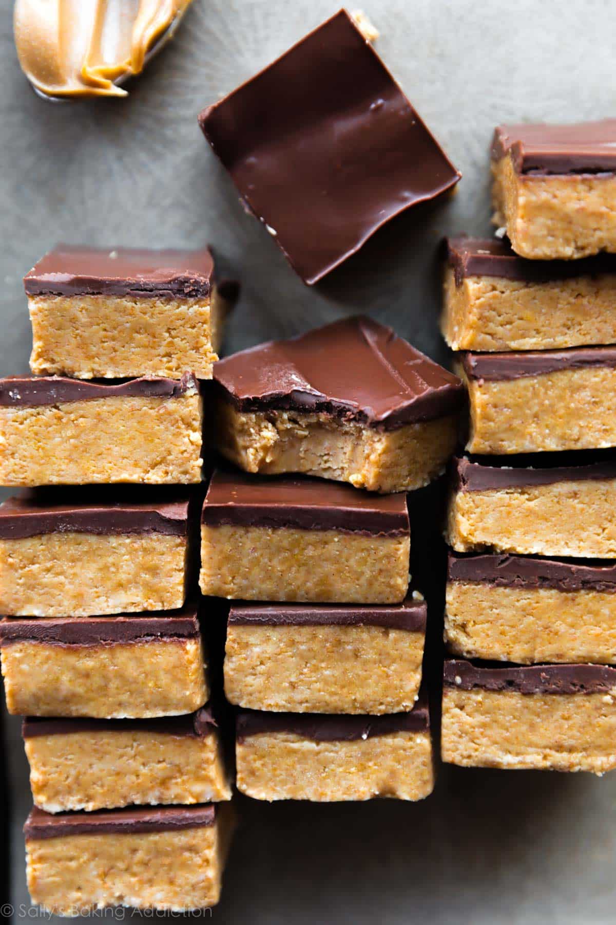 No-bake chocolate peanut butter bars