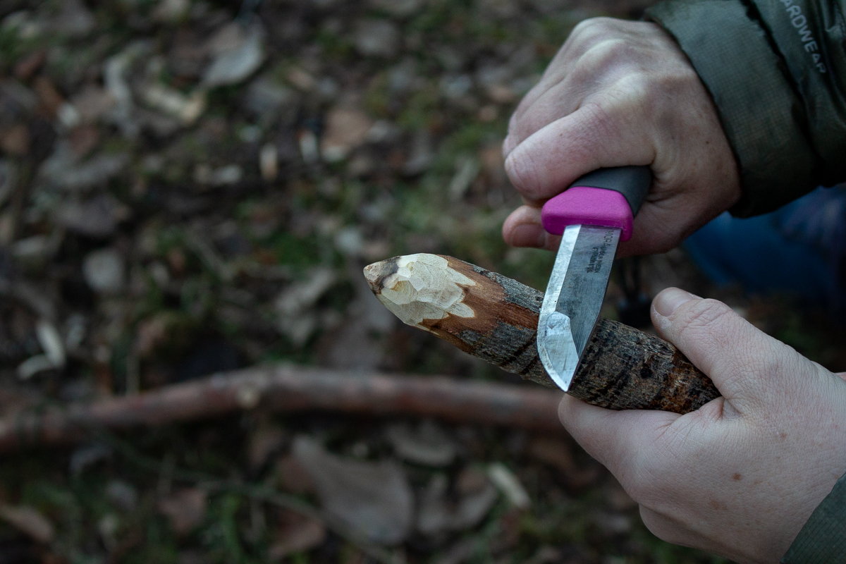 how to make a friction fire bow drill img 8011