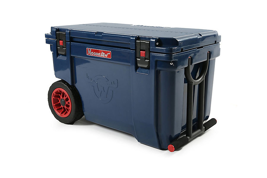 https://www.themanual.com/wp-content/uploads/sites/9/2023/05/moosejaw-ice-fort-55-rolling-wheeled-cooler.jpg?fit=800%2C800&p=1