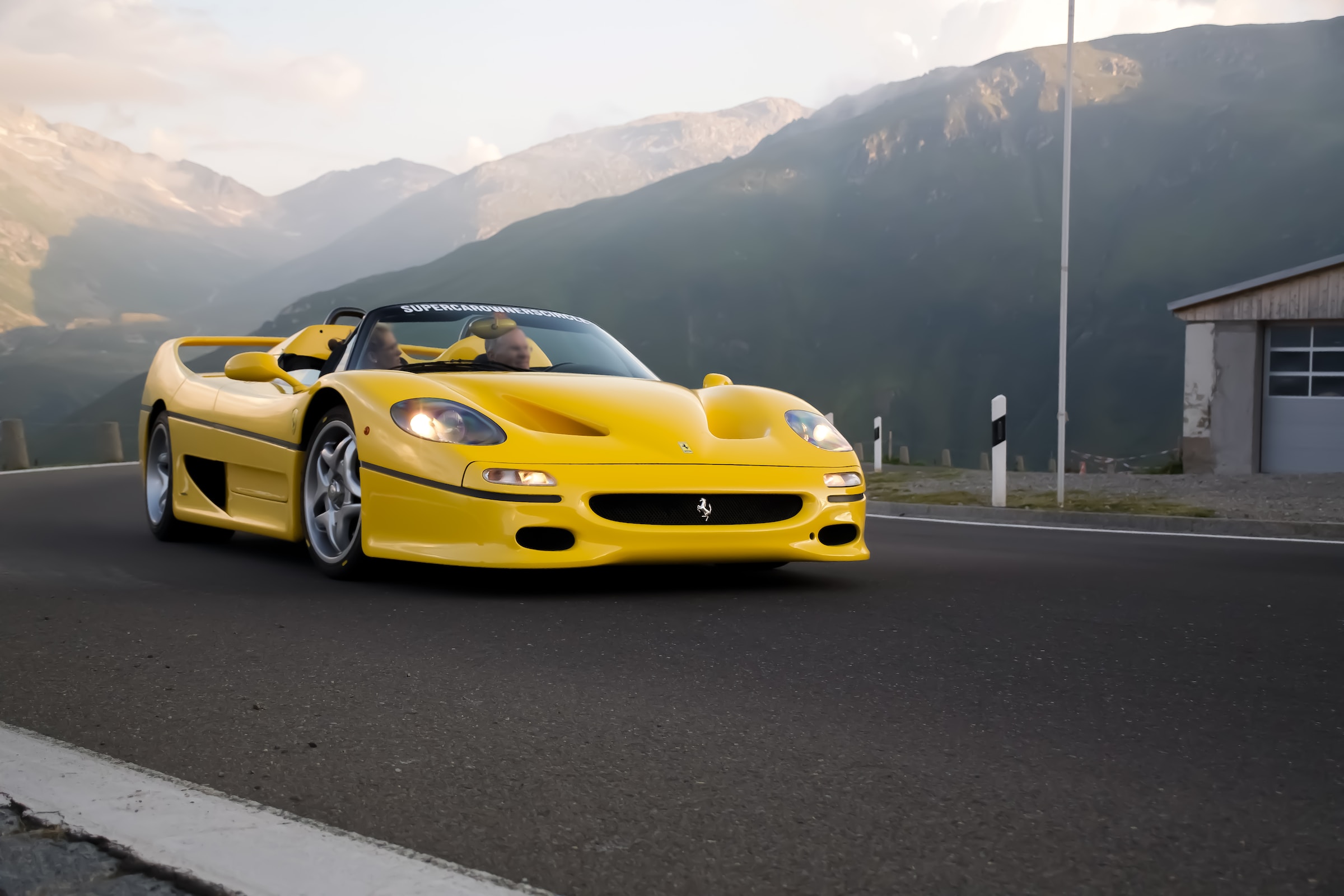 Ferrari F40 vs. F50: What's the Difference?