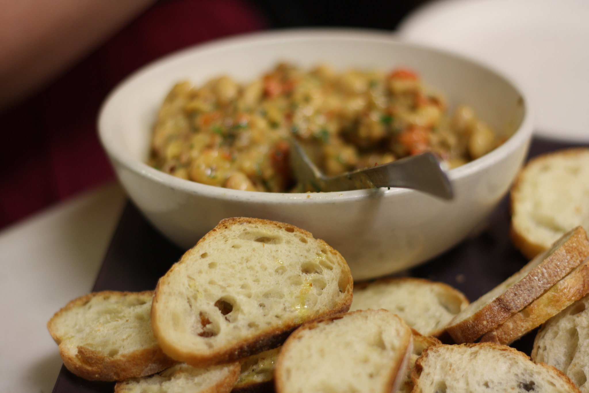 White bean bruschetta