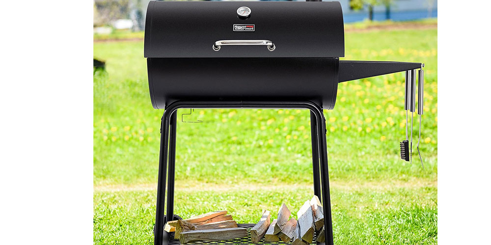 https://www.themanual.com/wp-content/uploads/sites/9/2023/08/Royal-Gourmet-Barrel-Charcoal-Grill.jpg?fit=800%2C400&p=1