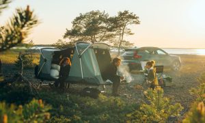 Thule Outset Hitch-Mounted Tent